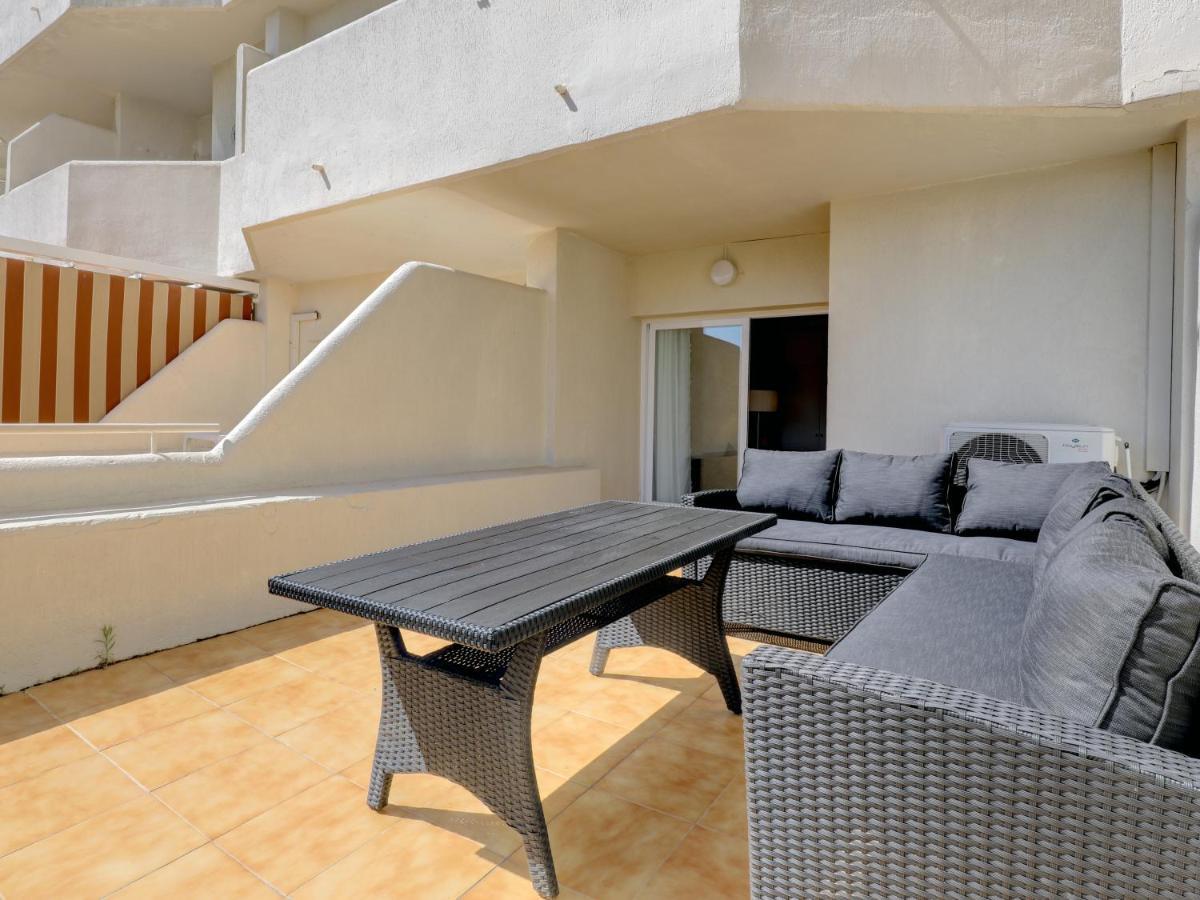 075 - Sea View Studio In Benal Beach Holiday