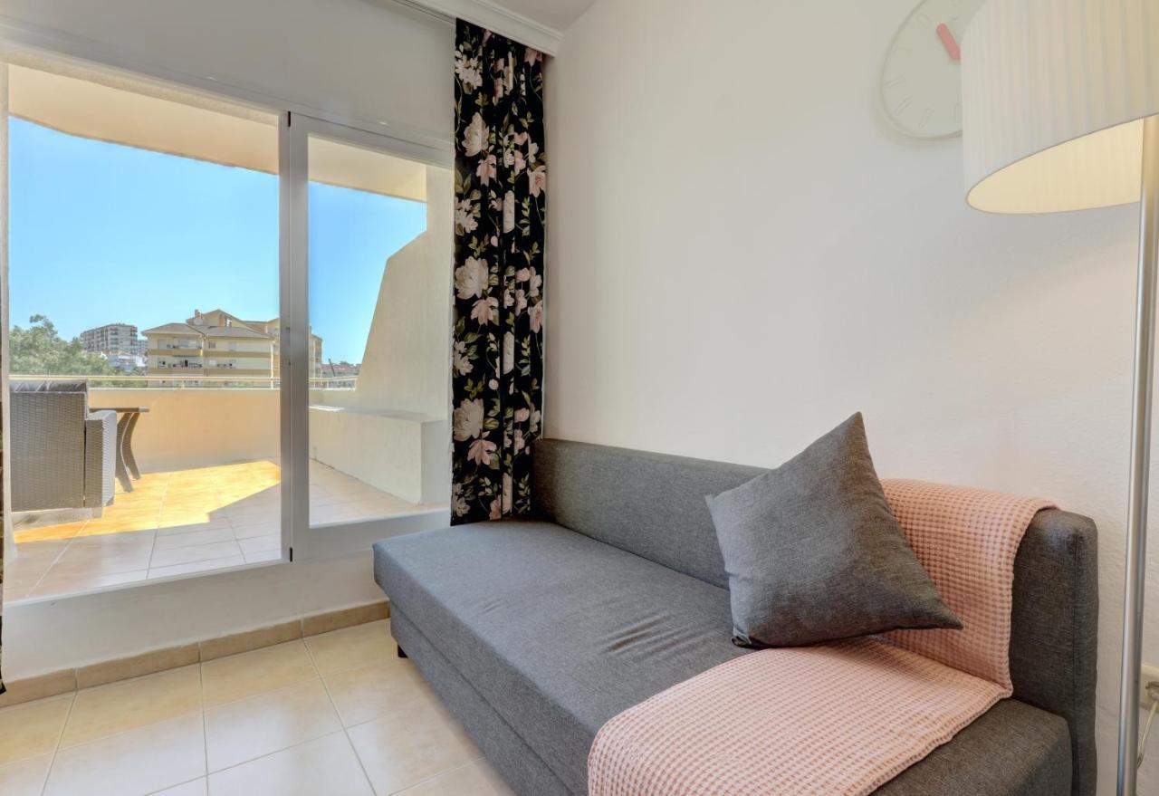 075 - Sea View Studio In Benal Beach Holiday Apartamento Benalmádena